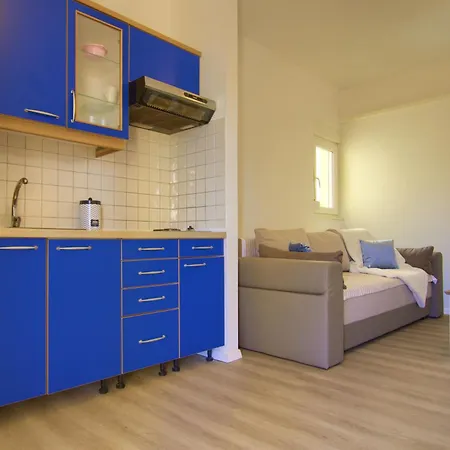 Apartment Sunshine Place By The Lukoran