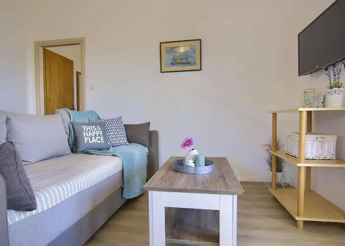 Apartment Sunshine Place By The Lukoran