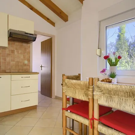 Sunshine Place By The Daire