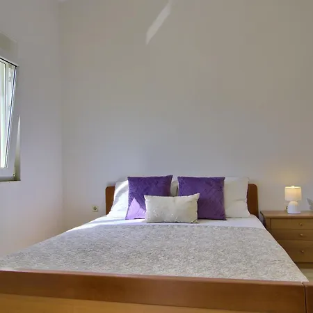 Sunshine Place By The * Lukoran